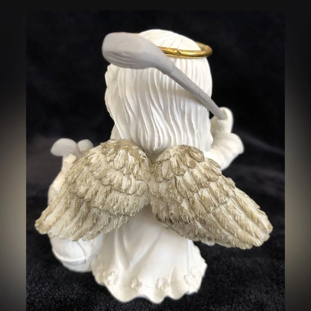 Vintage Heavenly Thoughts White Angel Guardian Of The Green Collectible Figurine